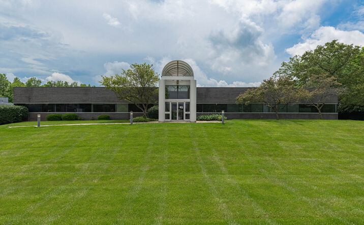 Pictures of Office property located at 7271 N Main St, Dayton, OH 45415 for lease - image #1