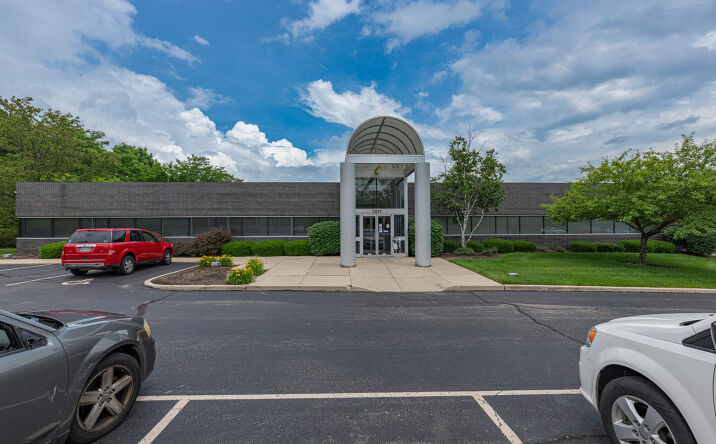 Pictures of Office property located at 7271 N Main St, Dayton, OH 45415 for lease - image #1