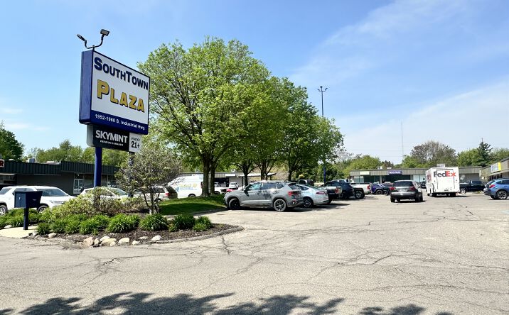 Pictures of Retail property located at 1954 S Industrial Hwy, Ann Arbor, MI 48104 for lease - image #1