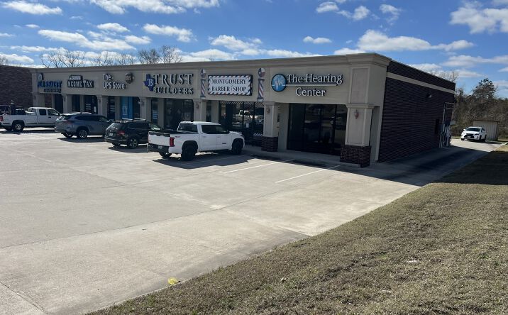 Pictures of Retail, Office, Restaurant property located at 18445 TX-105, Montgomery, TX 77356 for lease - image #1