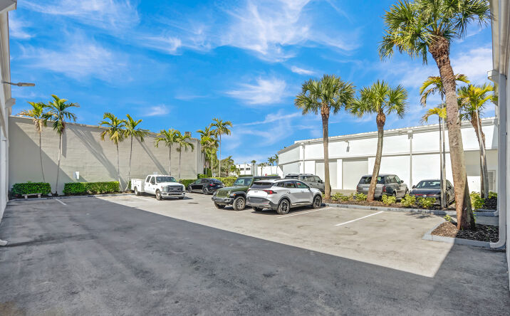 Pictures of Industrial property located at 6958 SW 47th St, Miami, FL 33155 for lease - image #1