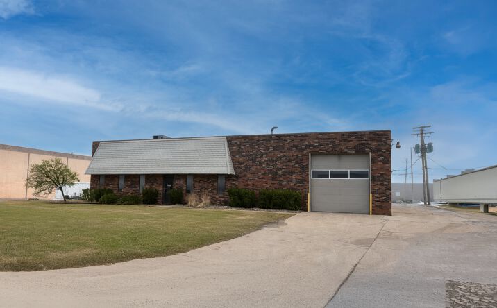 Pictures of Industrial property located at 34150-34154 Riviera Dr, Fraser, MI 48026 for lease - image #1