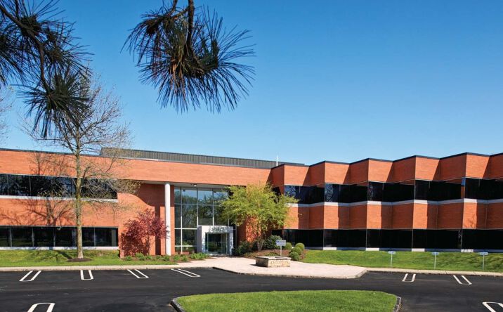 Pictures of Office property located at 220 Salina Meadows Pkwy, Syracuse, NY 13212 for lease - image #1
