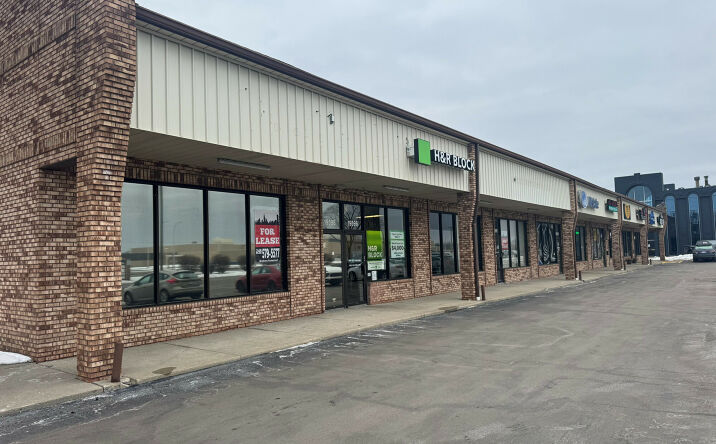 Pictures of Retail property located at 19582 Middlebelt Rd, Livonia, MI 48152 for lease - image #1