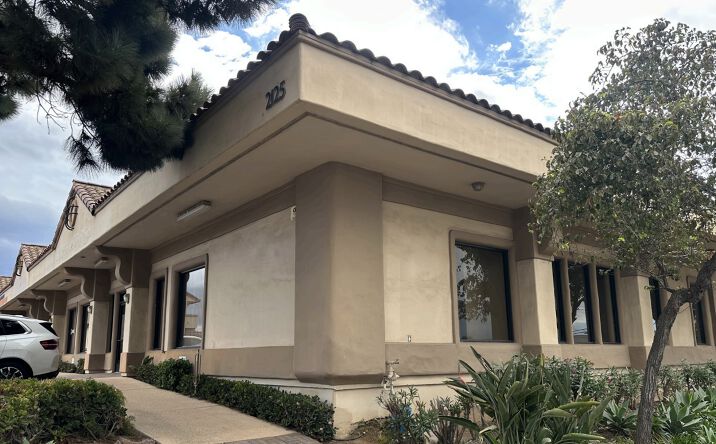 Pictures of Retail, Office property located at 2125 S Broadway, Santa Maria, CA 93454 for lease - image #1