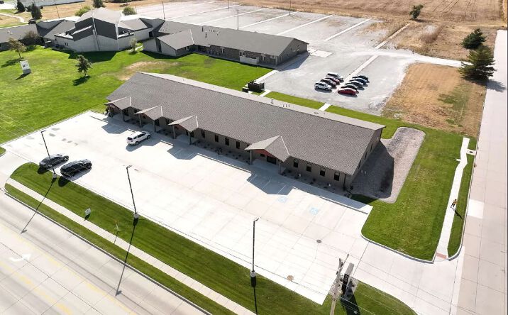 Pictures of Office property located at 4213 38th St, Columbus, NE 68601 for lease - image #1
