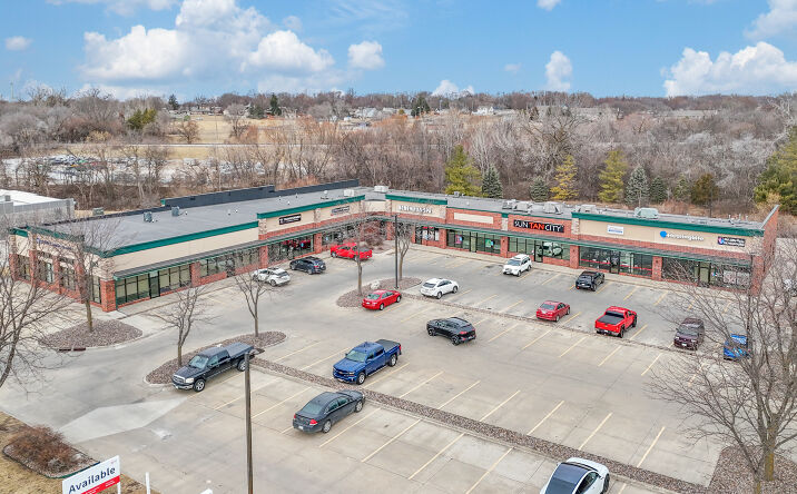 Pictures of Retail, Office property located at 1003 8th St SW, Altoona, IA 50009 for lease - image #1