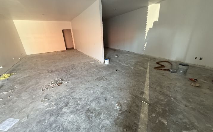 Pictures of Retail property located at 12925 Saticoy St, Los Angeles, CA 91605 for lease - image #1