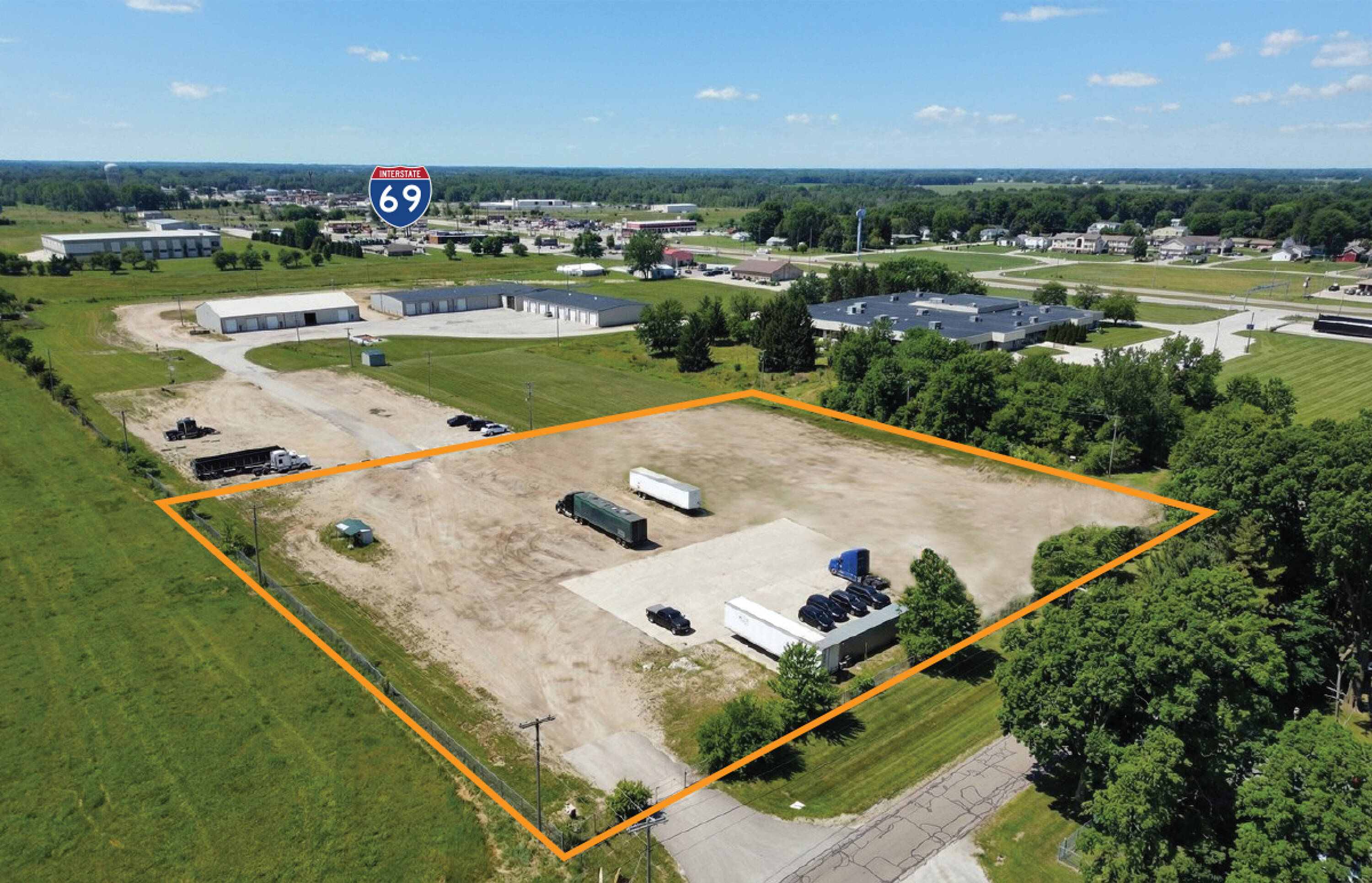 14611 W Commerce Rd, Daleville, IN 47334