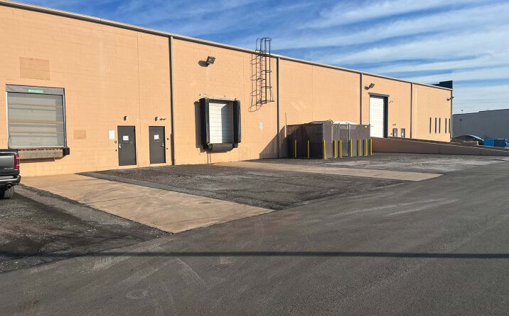 Pictures of Industrial property located at 400 Corporate Drive, South Plainfield, NJ 07080 for lease - image #1