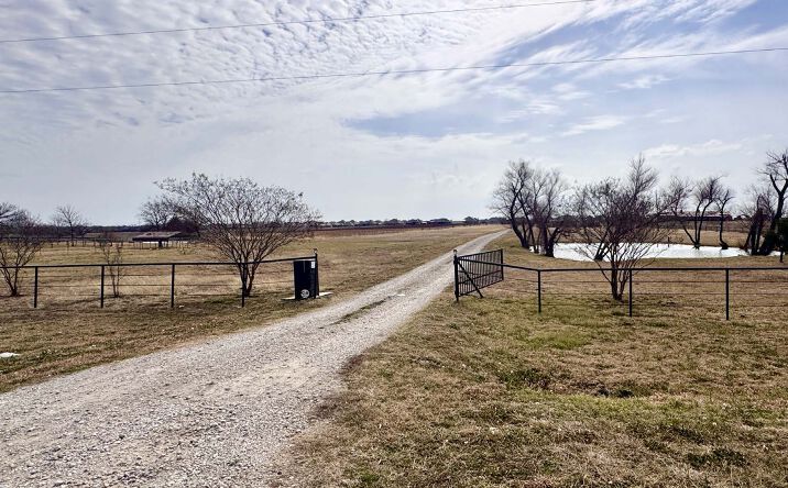 Pictures of Office, Land property located at 1939 County Road 596, Nevada, TX 75173 for lease - image #1