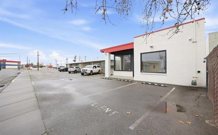 Pictures of Office property located at 2628 W Bruneau Pl, Kennewick, WA 99336 for lease - image #1