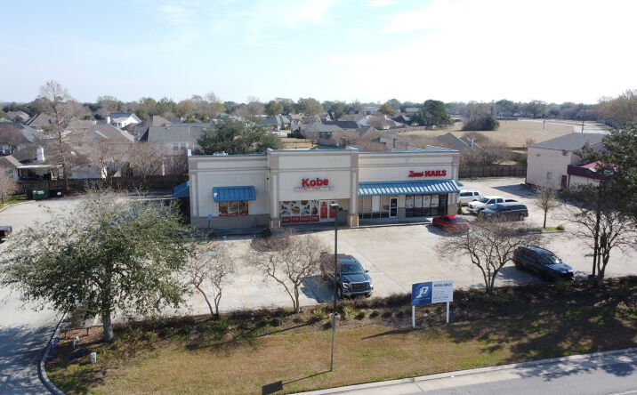 Pictures of Retail property located at 506 Belle Terre Boulevard, LaPlace, LA 70068 for lease - image #1