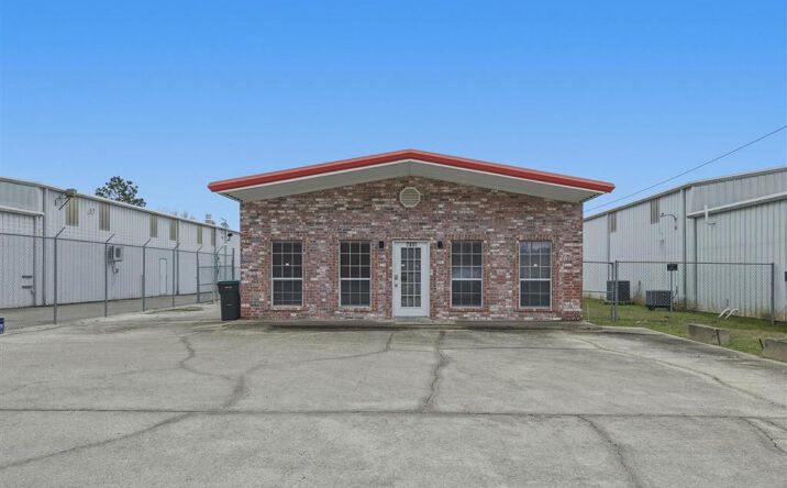 Pictures of Special Purpose property located at 2312 E Burton Street, Sulphur, LA 70663 for lease - image #1
