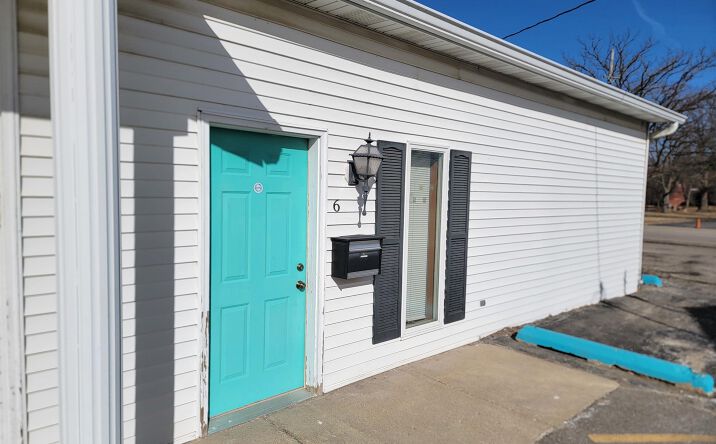 Pictures of Retail, Office, Restaurant, Industrial property located at 3351 S 6th Street Frontage Road #6, Springfield, IL 62703 for lease - image #1