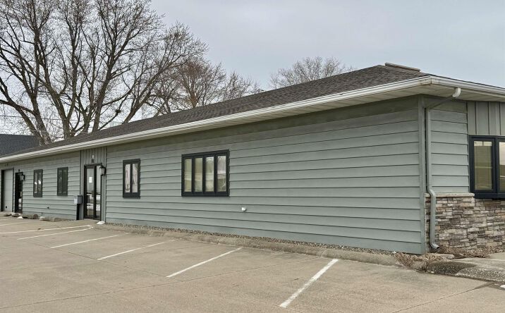 Pictures of Office property located at 712 N Crawford Street, Carroll, IA 51401-0202 for lease - image #1