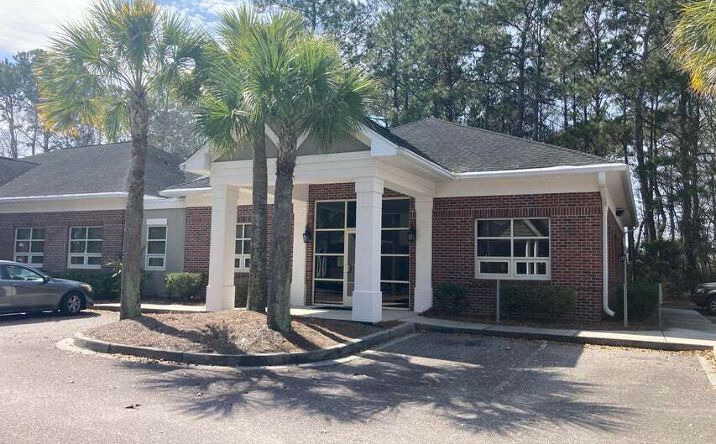 Pictures of Office property located at 3040 N Highway 17, Mount Pleasant, SC 29466 for lease - image #1