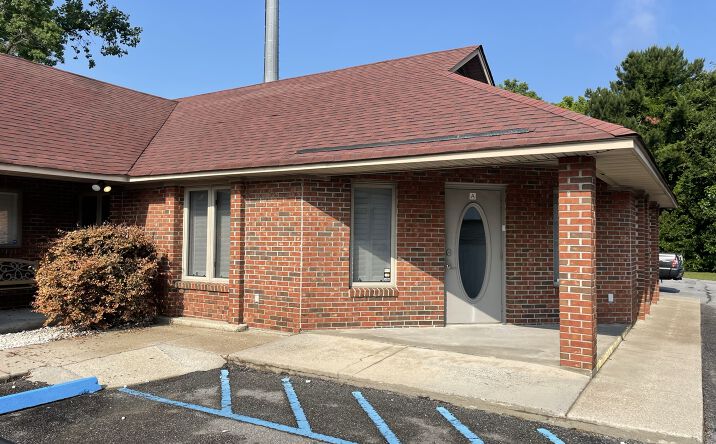 Pictures of Office property located at 3844 Leeds Ave, North Charleston, SC 29405 for lease - image #1