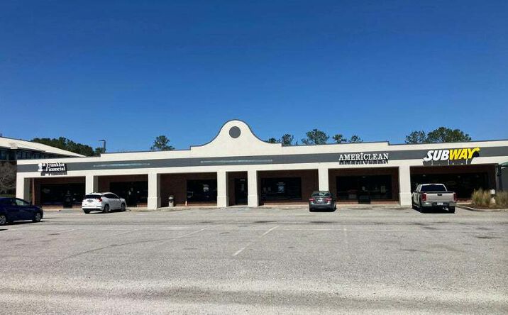 Pictures of Retail property located at 8988 University Boulevard, North Charleston, SC 29406 for lease - image #1