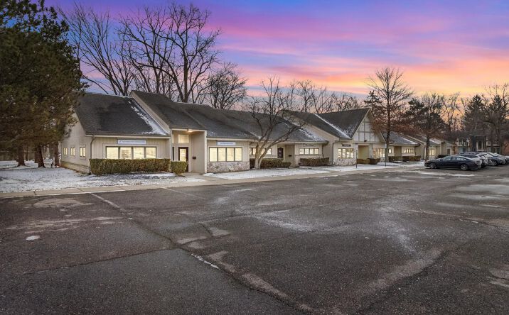 Pictures of Office, Industrial property located at 21894-21898 Farmington Rd, Farmington, MI 48336 for lease - image #1