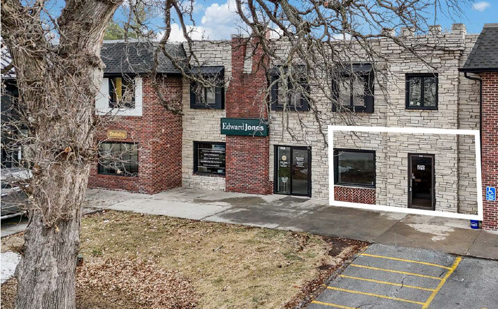 Pictures of Office, Retail property located at 7400 Hickman Rd, Des Moines, IA 50325 for lease - image #1