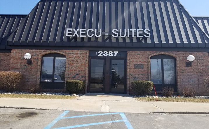 Pictures of Office property located at 2387 S Linden Rd, Flint, MI 48532 for lease - image #1