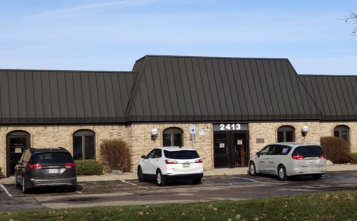 Pictures of Office property located at 2413 S Linden Rd, Flint, MI 48532 for lease - image #1