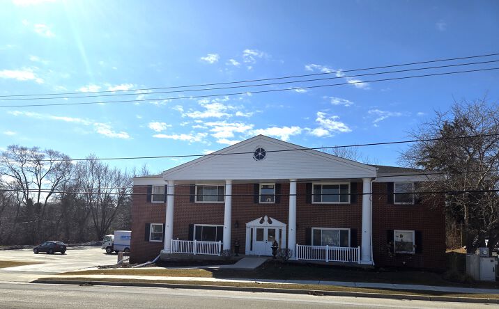 Pictures of Office property located at 7101 N Green Bay Ave, Glendale, WI 53209 for lease - image #1