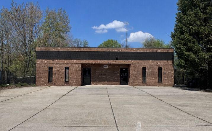 Pictures of Office property located at 808 W English Rd, High Point, NC 27262 for lease - image #1