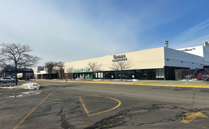 Pictures of Retail property located at 4311 Plainfield Ave NE, Grand Rapids, MI 49525 for lease - image #1
