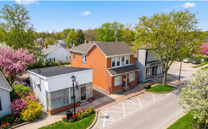 Pictures of Retail, Office property located at 125 W Main St, Mason, OH 45040 for lease - image #1