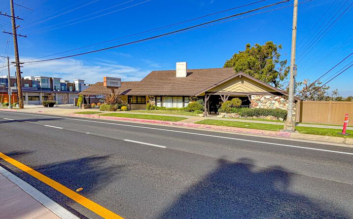 Pictures of Retail property located at 1998 S Pacific Coast Hwy, Redondo Beach, CA 90277 for lease - image #1