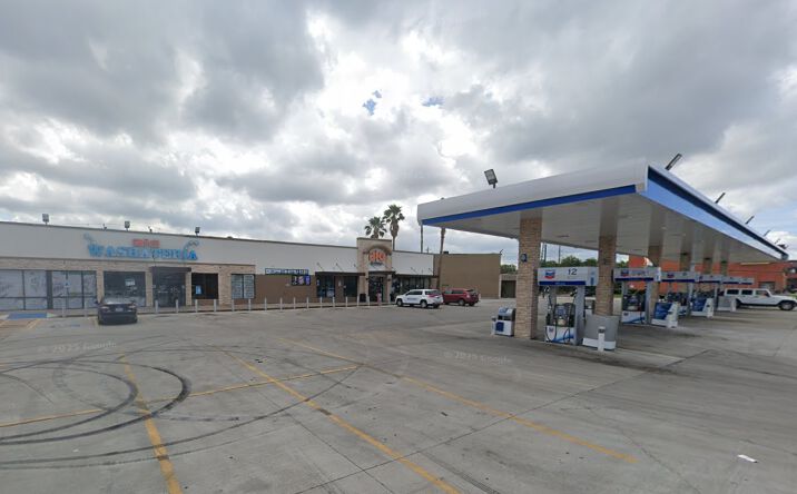 Pictures of Retail property located at 9780 Bissonnet St, Houston, TX 77036 for lease - image #1