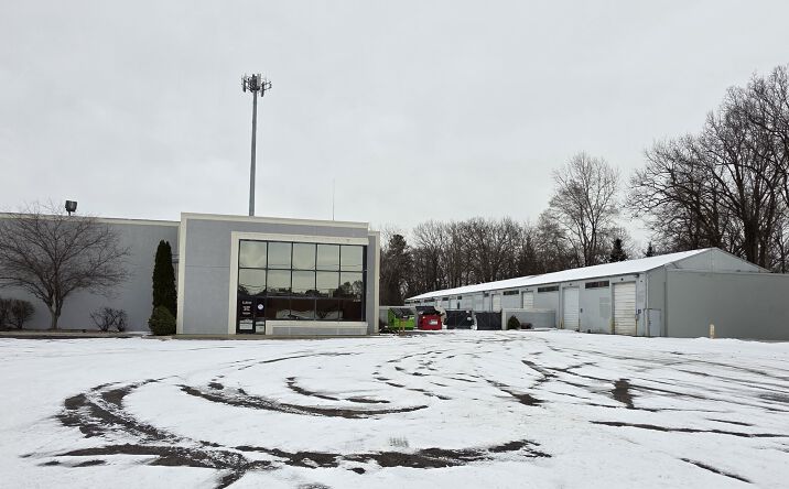 Pictures of Office, Industrial property located at 3080 S Center Rd, Flint, MI 48506 for lease - image #1
