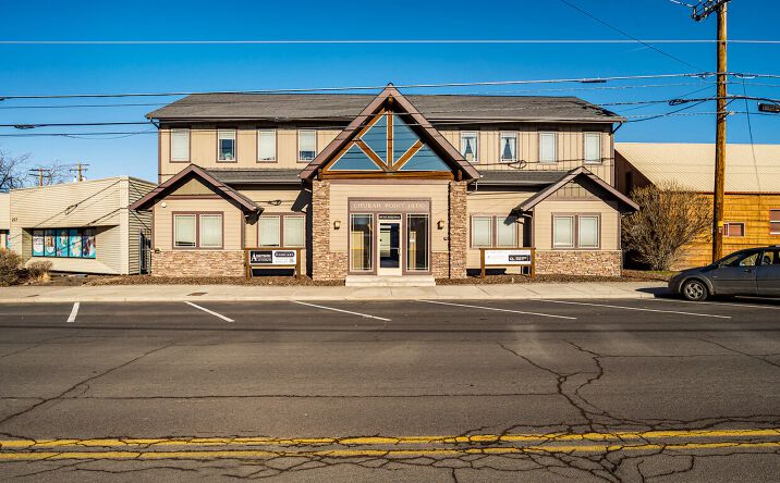 Pictures of Office property located at 267 NE 2nd St, Prineville, OR 97754 for lease - image #1