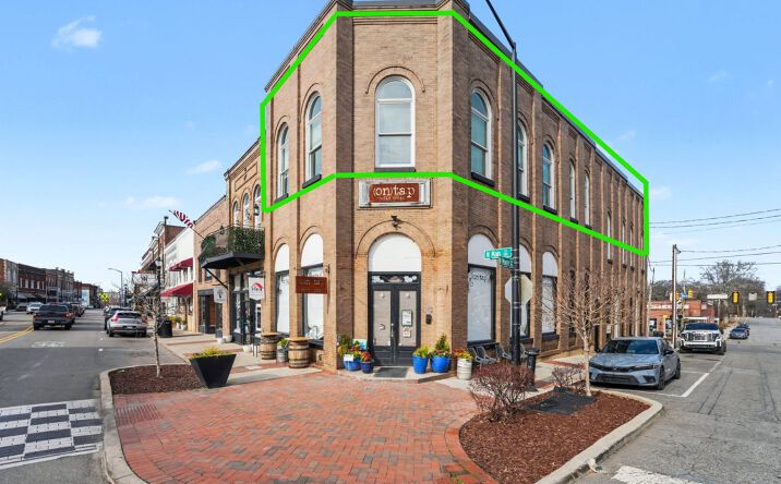 Pictures of Office, Special Purpose, Retail property located at 106 W Moore Ave, Mooresville, NC 28117 for lease - image #1