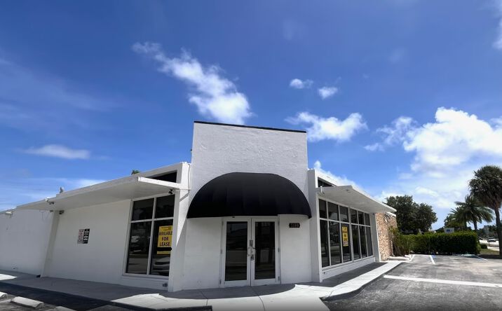 Pictures of Retail property located at 3198 N Federal Hwy, Boca Raton, FL 33431 for lease - image #1