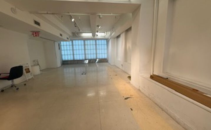 Pictures of Office property located at W 40th St, New York, NY 10018 for lease - image #1