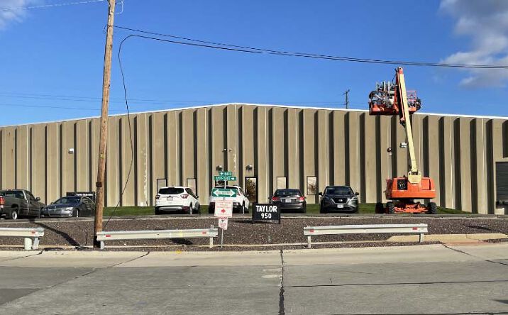 Pictures of Industrial property located at 950 Hanley Industrial Ct, St. Louis, MO 63144 for lease - image #1