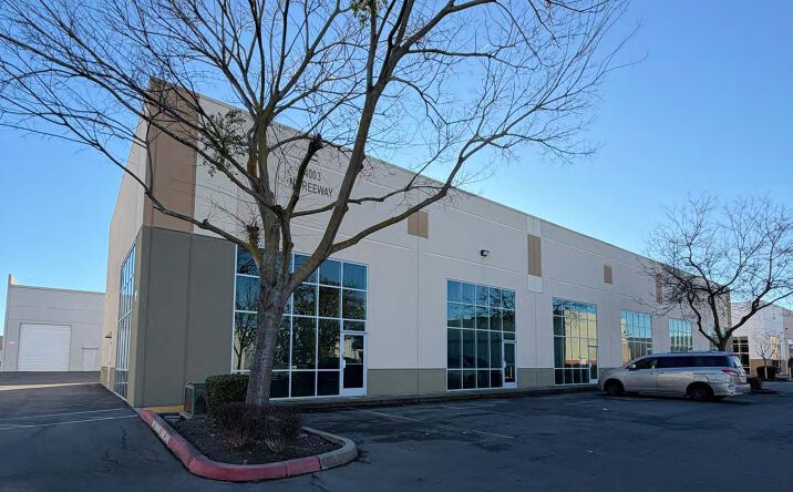 Pictures of Retail, Industrial property located at 4003 N Freeway Blvd, Sacramento, CA 95834 for lease - image #1