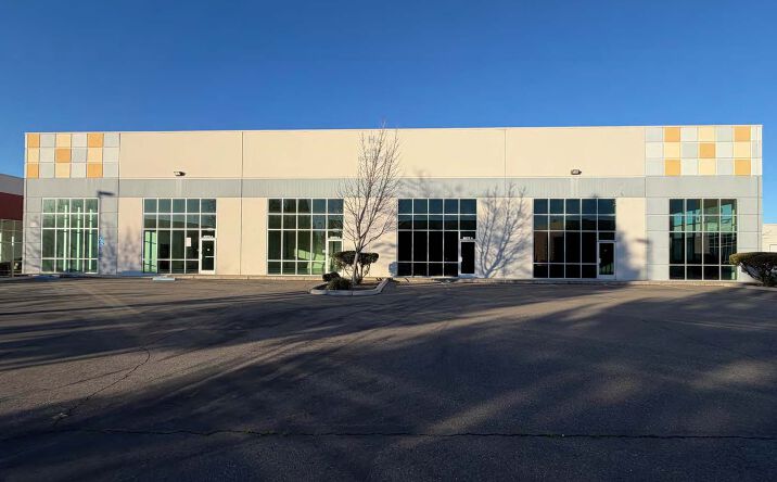 Pictures of Retail, Industrial property located at 4015 N Freeway Blvd, Sacramento, CA 95834 for lease - image #1