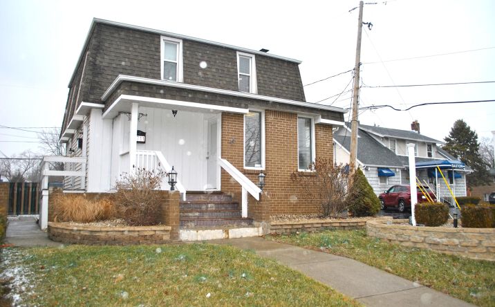Pictures of Office property located at 3711 Broadway, Grove City, OH 43123 for lease - image #1