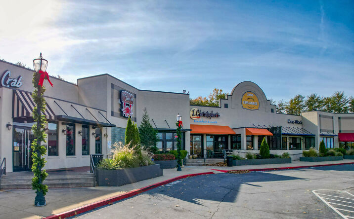 Pictures of Retail property located at 2700 Town Center Dr, Kennesaw, GA 30144 for lease - image #1