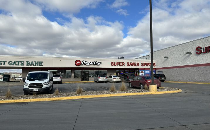 Pictures of Retail property located at 2662 Cornhusker Hwy, Lincoln, NE 68521 for lease - image #1
