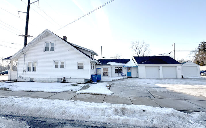 Pictures of Retail, Office property located at 6100 Monroe St, Sylvania, OH 43560 for lease - image #1