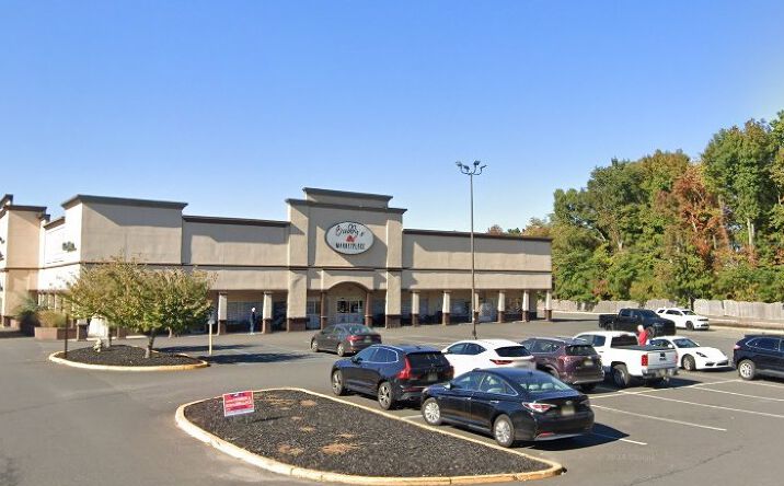 Pictures of Retail property located at 300 Gordons Corner Rd, Manalapan Township, NJ 07726 for lease - image #1