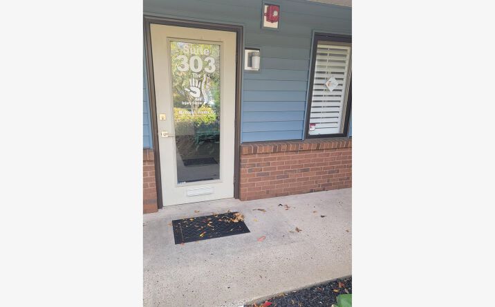 Pictures of Office property located at 320 Middletown Blvd, Langhorne, PA 19047 for lease - image #1