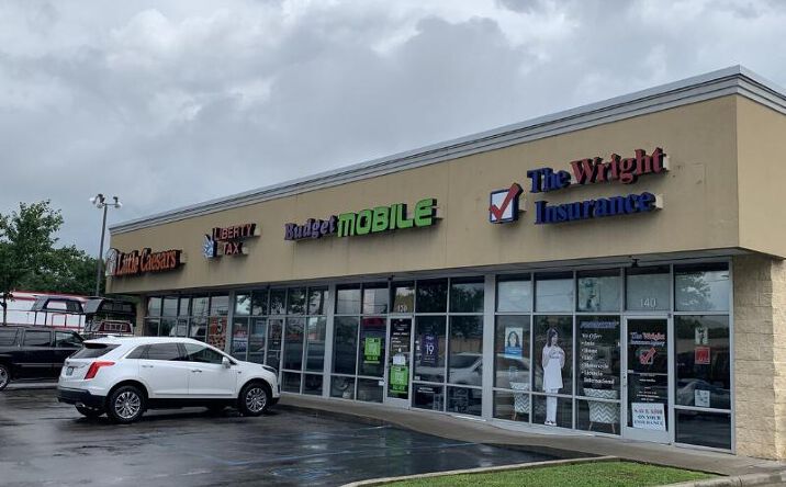 Pictures of Retail property located at 135 E New Circle Rd, Lexington, KY 40505 for lease - image #1