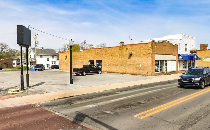 Pictures of Retail, Office property located at 1205 E State Blvd, Fort Wayne, IN 46805 for lease - image #1