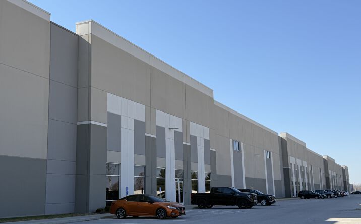 Pictures of Industrial property located at 4690 Tradeport Industrial Ct, Hazelwood, MO 63042 for lease - image #1